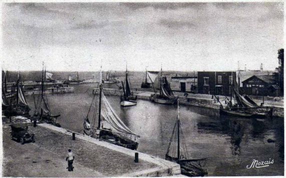 port de La Flotte en ré dans les années 20 ou 30